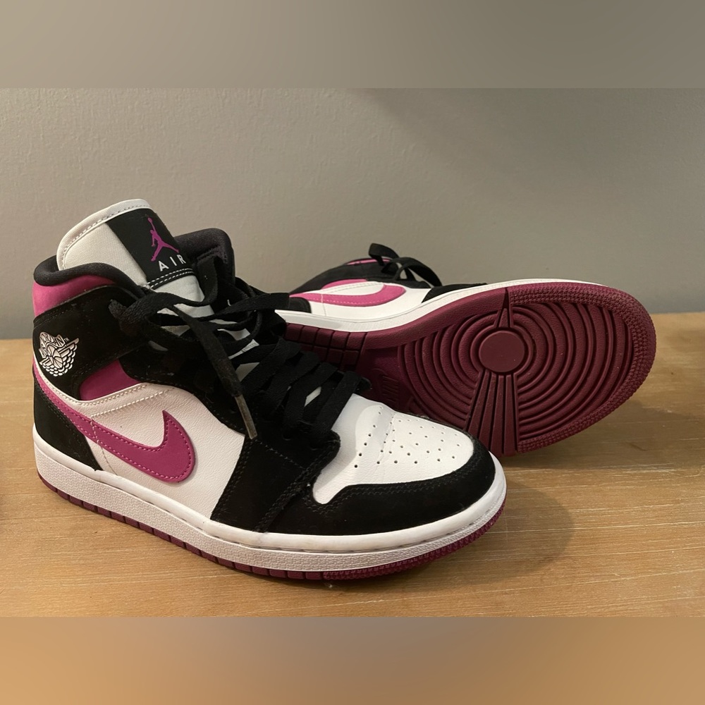 Nike Air Jordan 1 Mid - Cactus Flower
